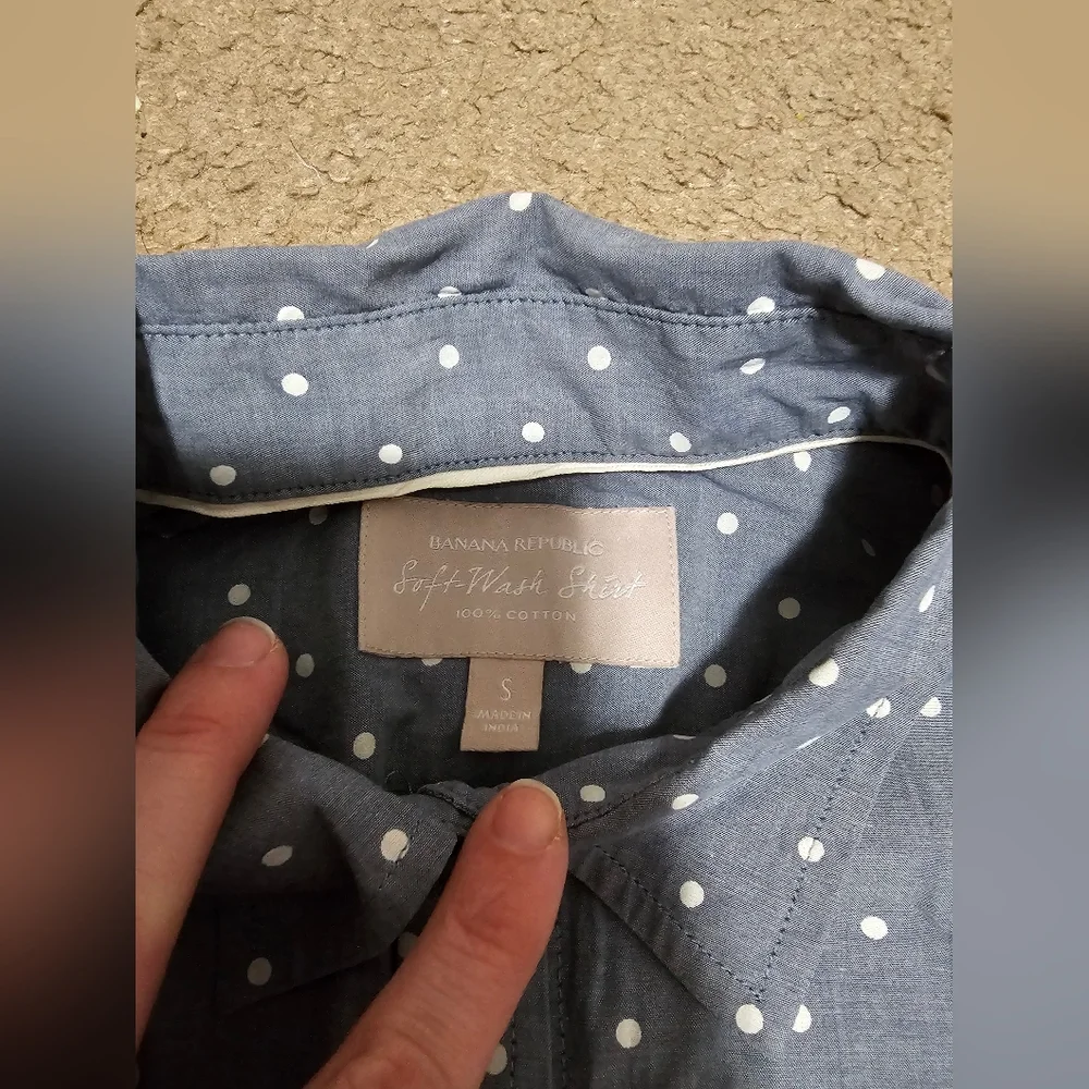 Banana Republic shirt small - Picture 2 of 3
